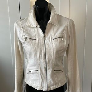 Very nice fit Jean Jacket